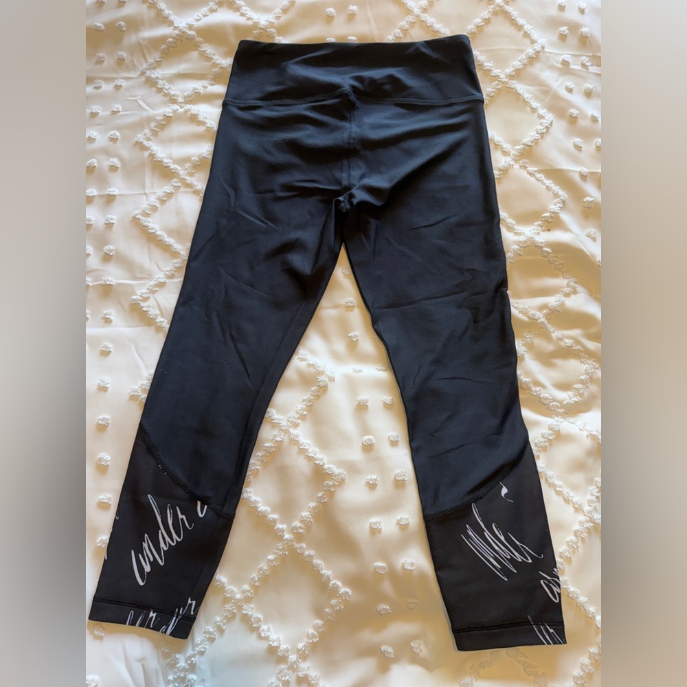 Under Armour HeatGear Armour Black Printed Compression Leggings, Women’s size L - Picture 2 of 3